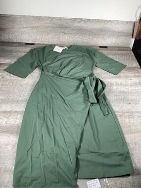 LUUM Wrap-Style Midi Dress with Tie Waist - Green size large NWT